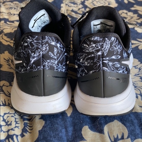 Nike TR8 - Picture 2 of 6